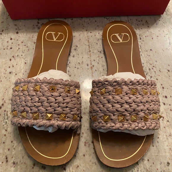 rockstud flair raffia flat slide sandal